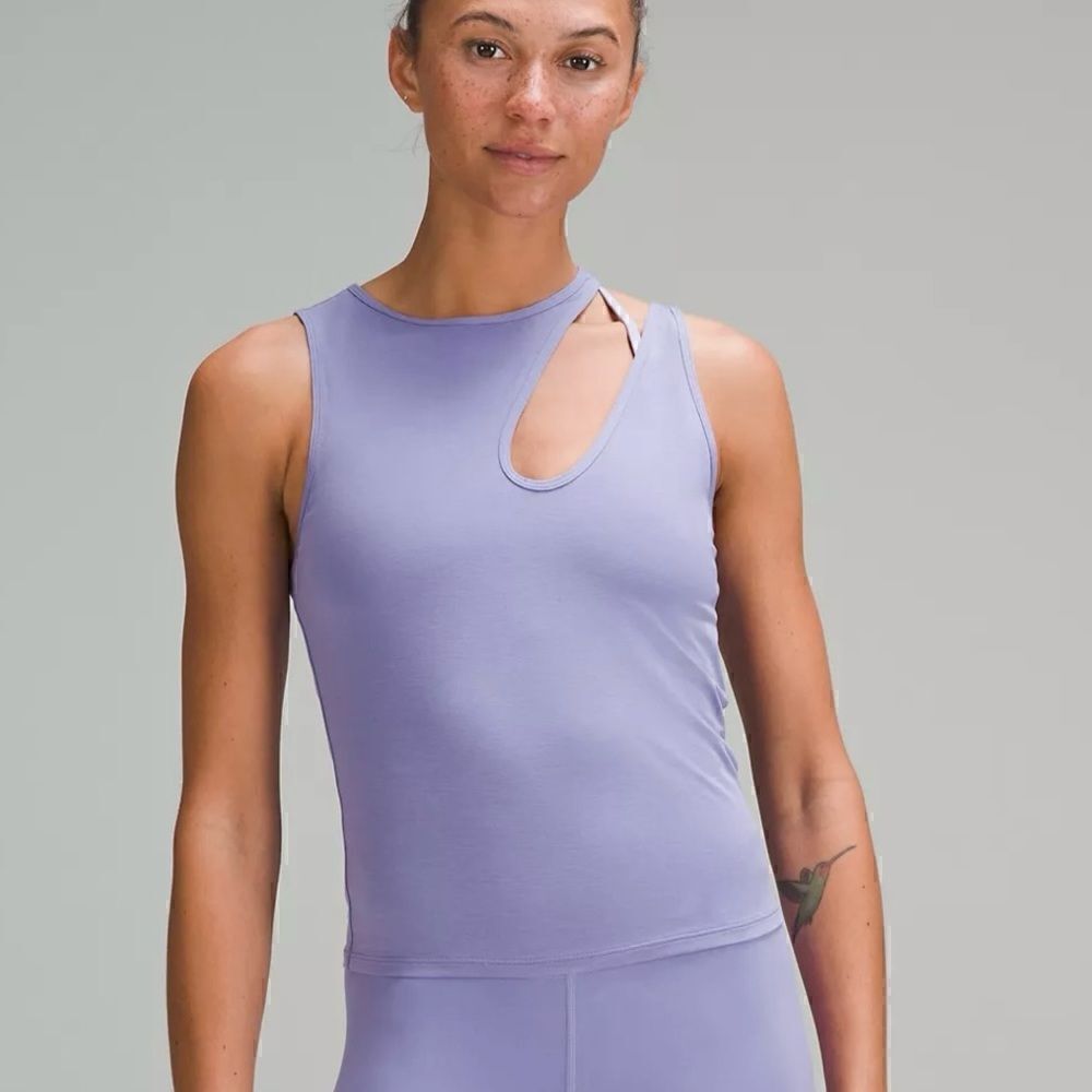 NWT Lululemon Shoulder Cut-Out Yoga Tank